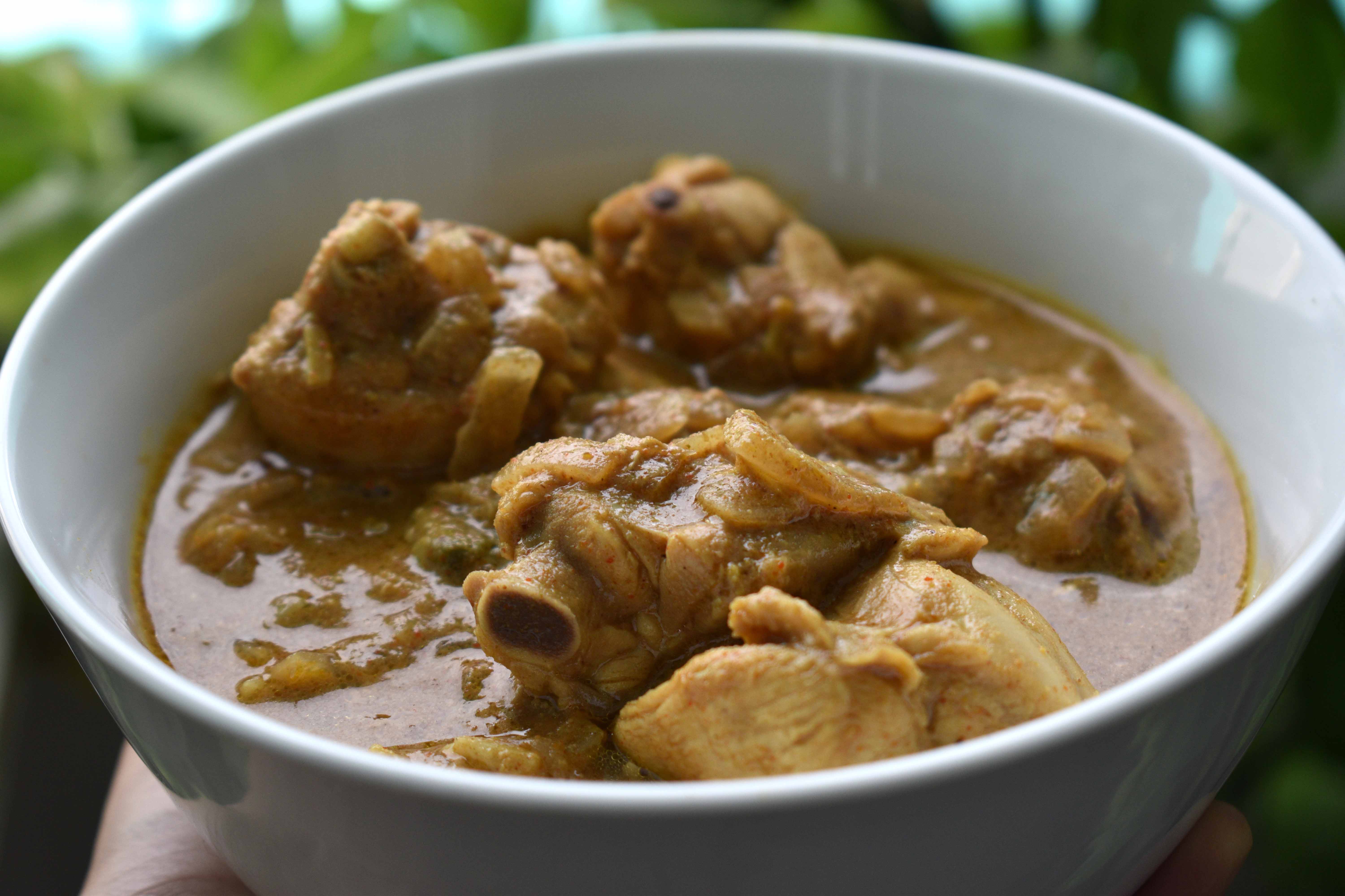 Yoghurt Chicken Curry Lonumedhu